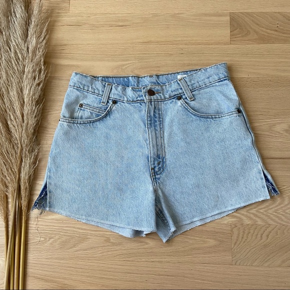 Vintage Levi's 550 Orange Tab Cut Off Shorts - Picture 3 of 10